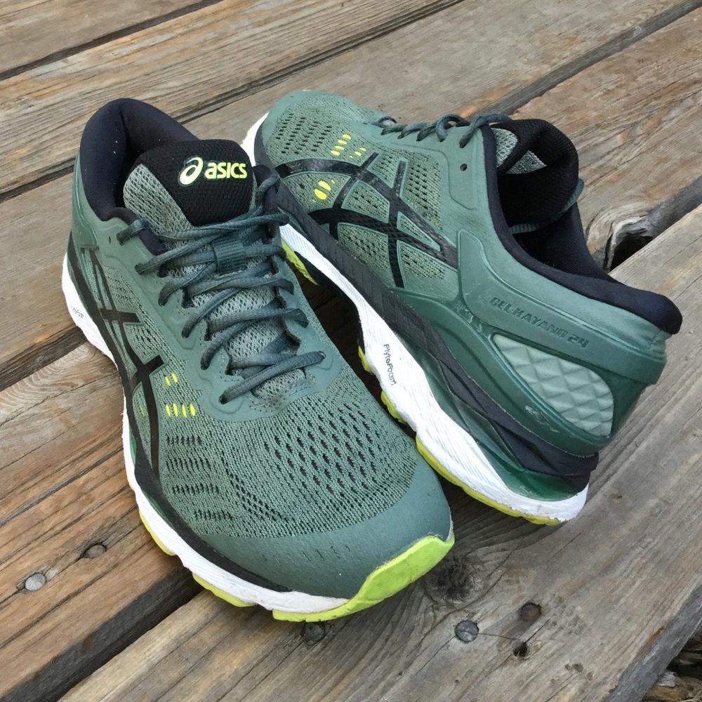 Men’s ASICS GEL KAYANO 24 Running Shoes